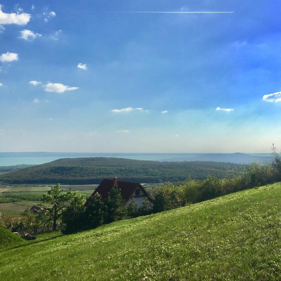 Kisvulkan Nyulontul Mencshely Exterior foto