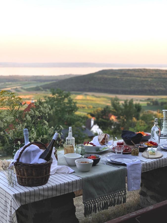 Kisvulkan Nyulontul Mencshely Exterior foto