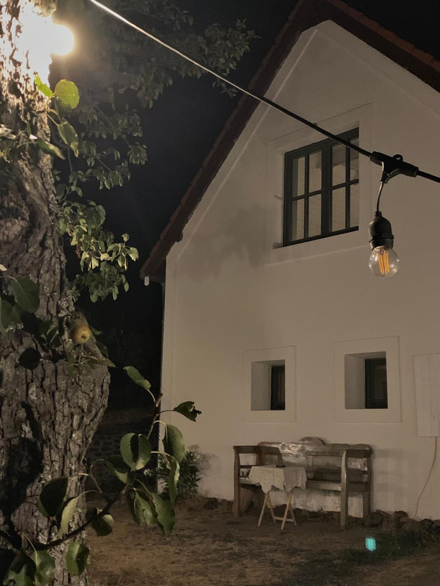 Kisvulkan Nyulontul Mencshely Exterior foto